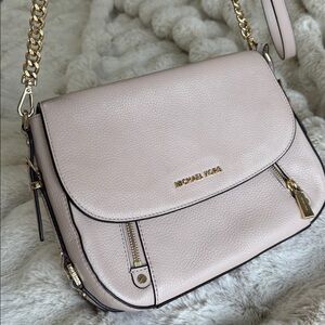 Michael Kors Light Pink shoulder or  Crossbody Bag 9.8 condition